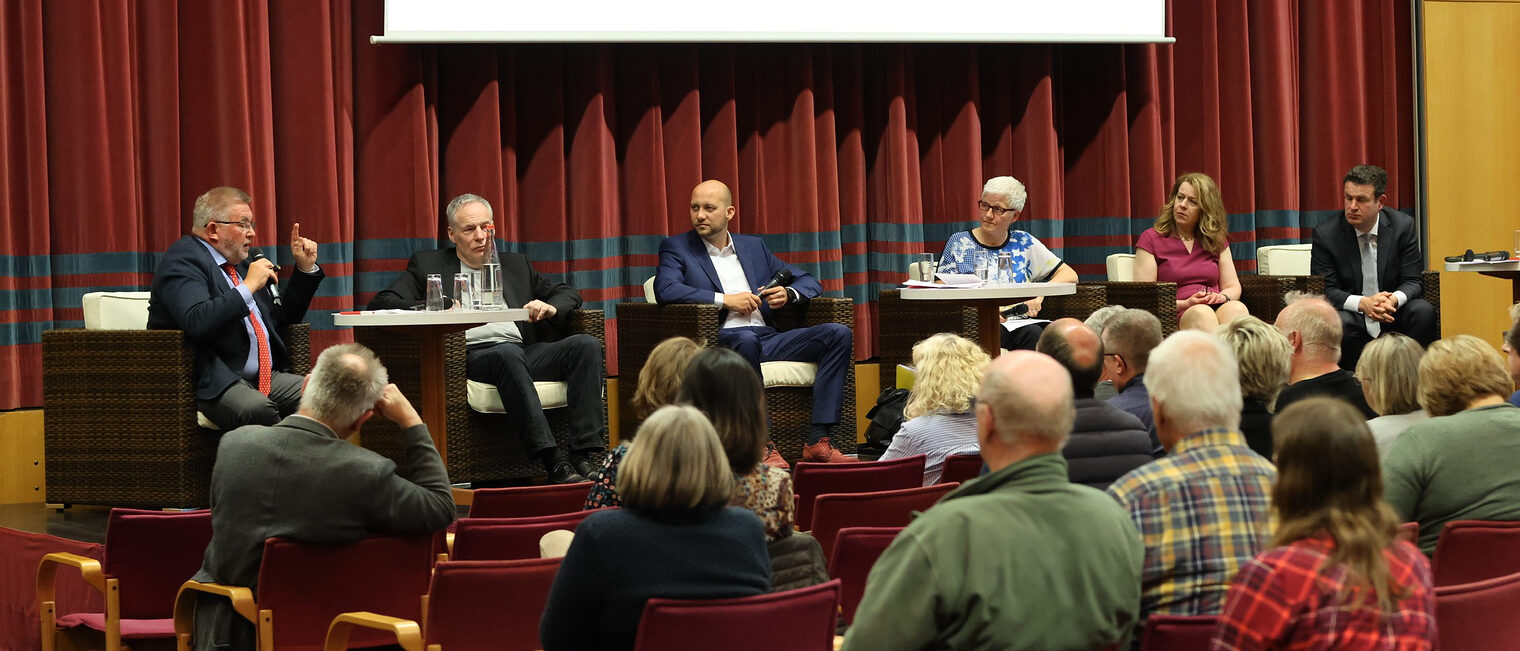 Peiner Forum: Detlef Bade (l) und Hubertus Heil (r)