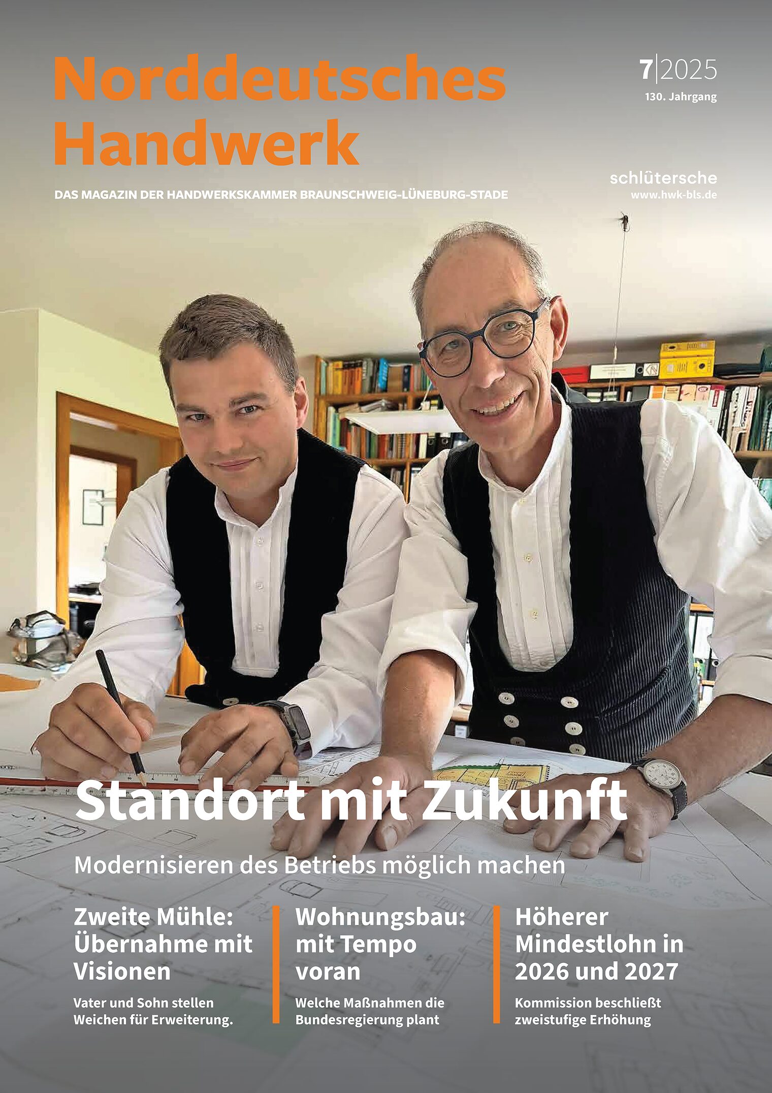Cover des Magazins Norddeutsches Handwerk 07/2025 mit Vater und Sohn im Büro – Fokus auf Betriebsmodernisierung.